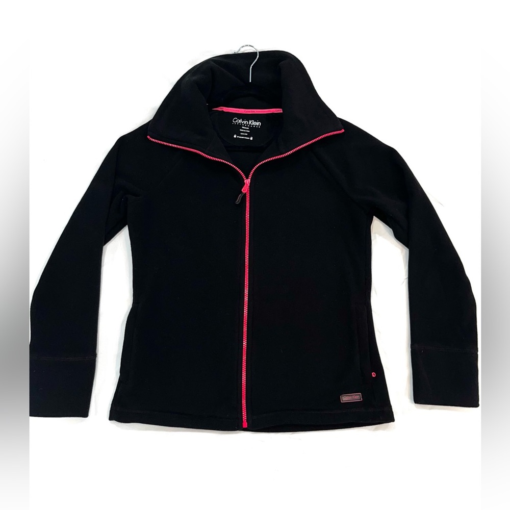 Women’s Calvin Klein performance fleece. Size M.